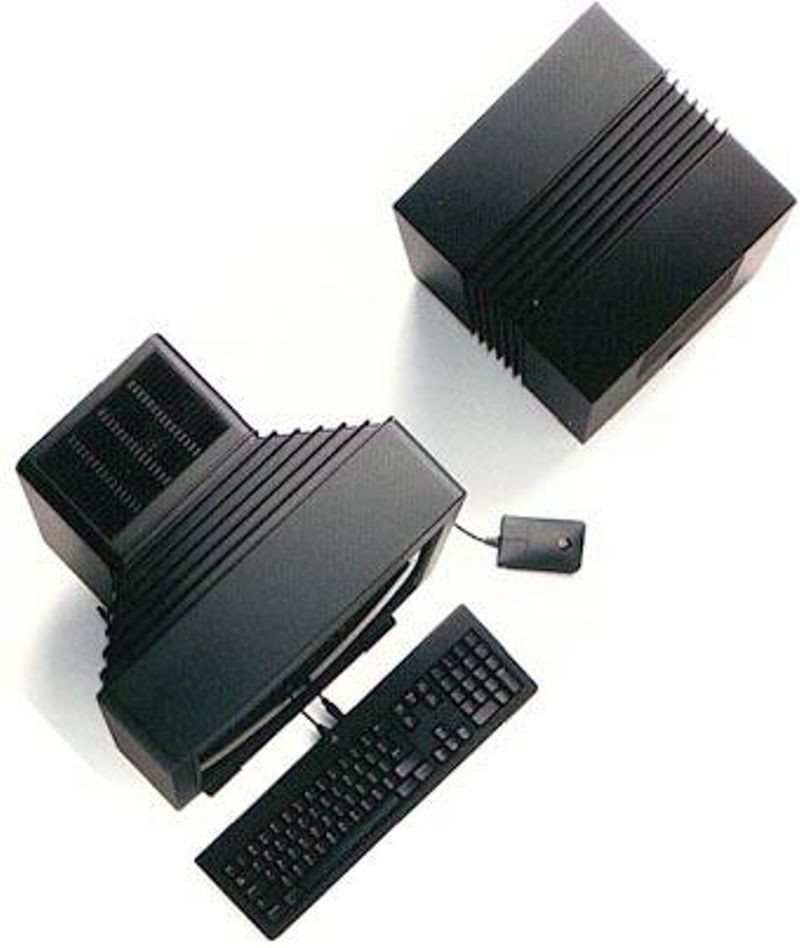 The NeXT Cube (1990) was a masterpiece of engineering… but too expensive. NeXT evolved into a software company after the Cube and several other NeXT hardware products failed in the marketplace. NeXT’s greatest innovation was the NeXTSTEP operating environment. CHM# 102626734